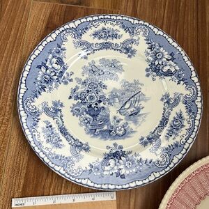 Vintage John Maddock Bombay Blue dinner plate.  tableware made in England.